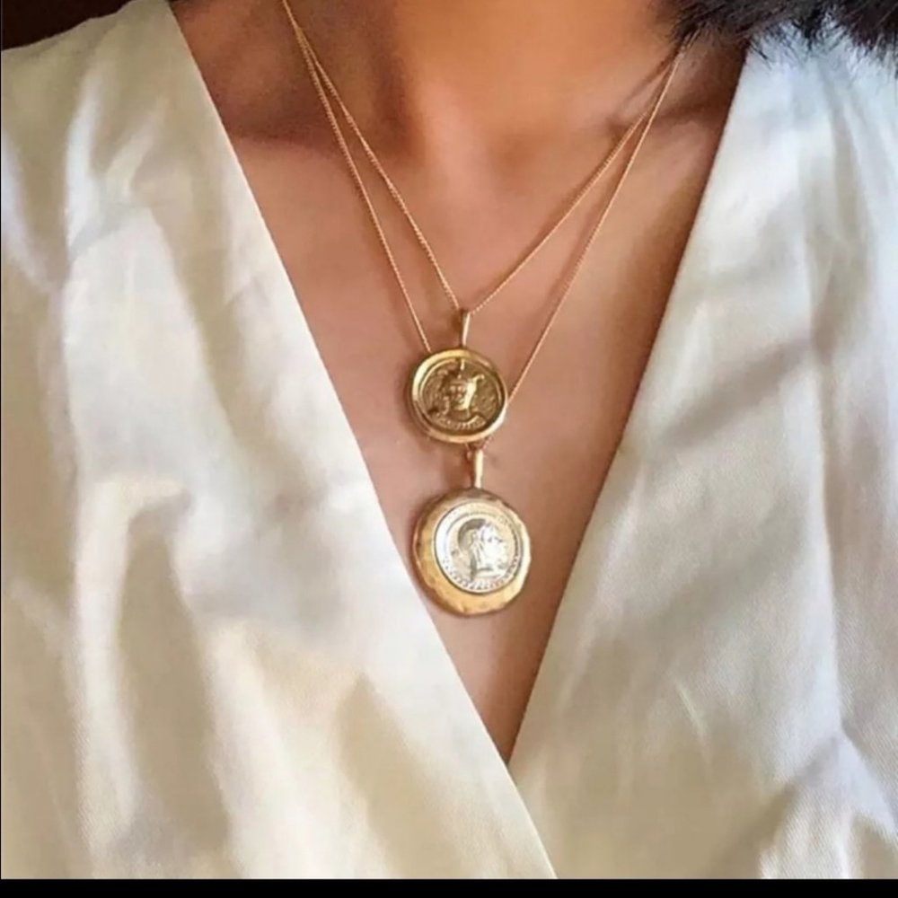 Coin Pendant Vintage Double Chain Layered Necklace - Picture 2 of 2
